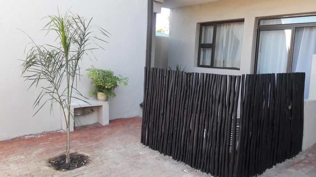 Self-Catering Studio, Unit 6 On Krupp Windhoek Eksteriør bilde