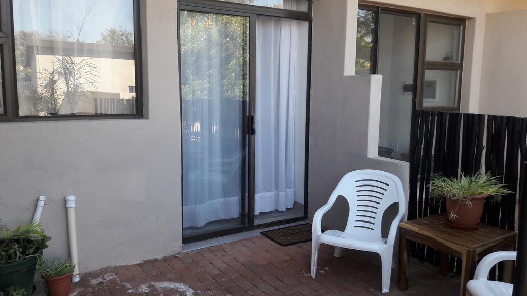Self-Catering Studio, Unit 6 On Krupp Windhoek Eksteriør bilde