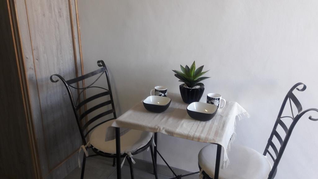 Self-Catering Studio, Unit 6 On Krupp Windhoek Eksteriør bilde