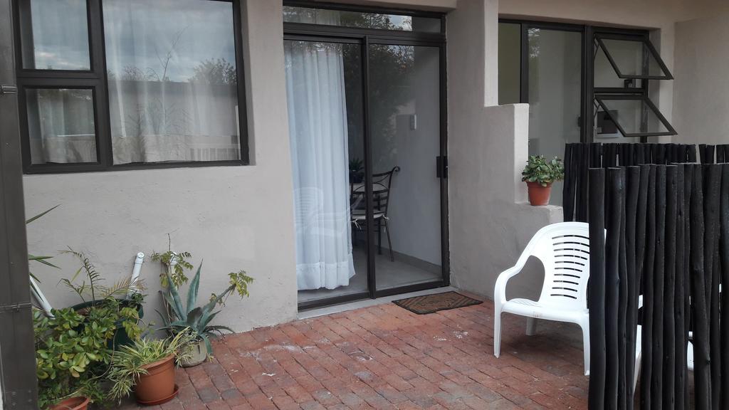 Self-Catering Studio, Unit 6 On Krupp Windhoek Eksteriør bilde